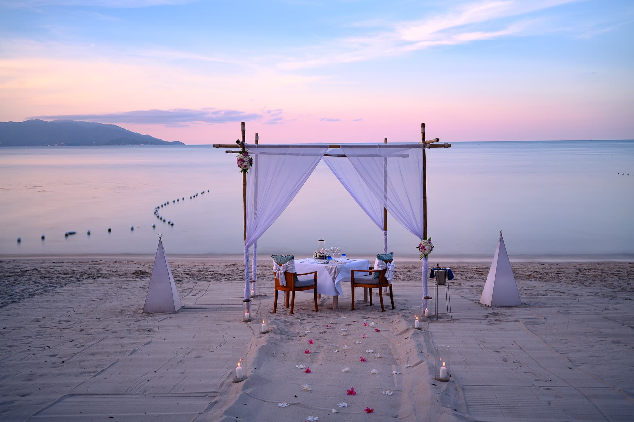 Luxury romantic beach dinner in Samui, Thailand