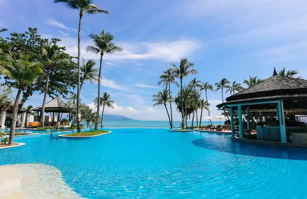 All-Inclusive Resorts With a Swim-Up Bar at Melati Beach Resort & Spa